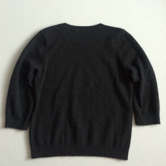 SOLD 100% Cashmere Dark Charcoal Gray sweater - Picture 3 of 4