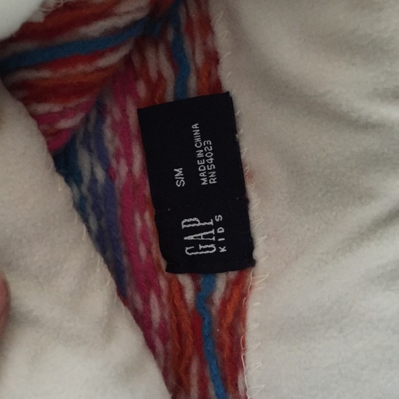 Cute and Colorful Gap Kids Beanie! - Picture 3 of 4