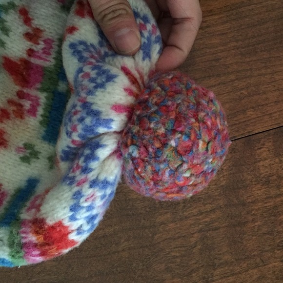 Cute and Colorful Gap Kids Beanie! - Picture 4 of 4