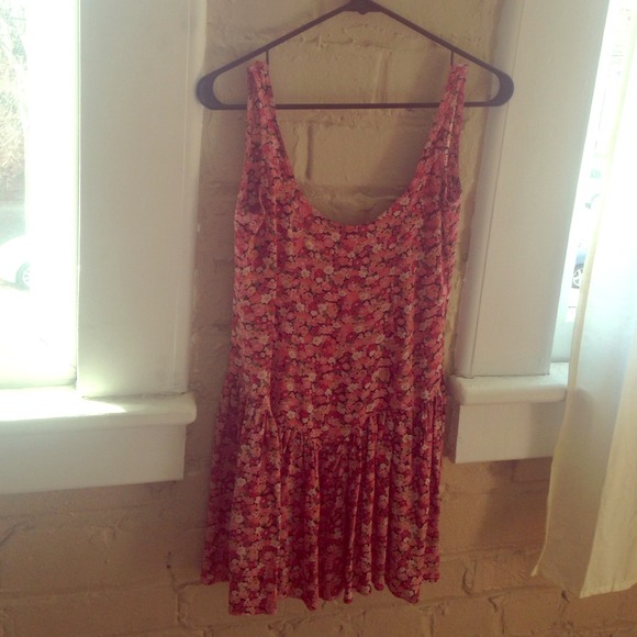 Open back Brandy Melville floral dress