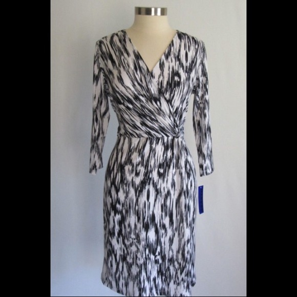 SOLD💥💥💥PETER NYGARD BLACK WHITE DRESS - Picture 2 of 4
