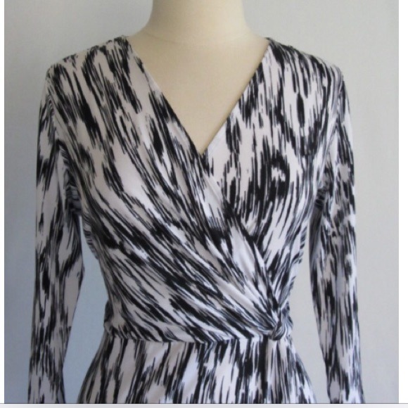 SOLD💥💥💥PETER NYGARD BLACK WHITE DRESS - Picture 3 of 4