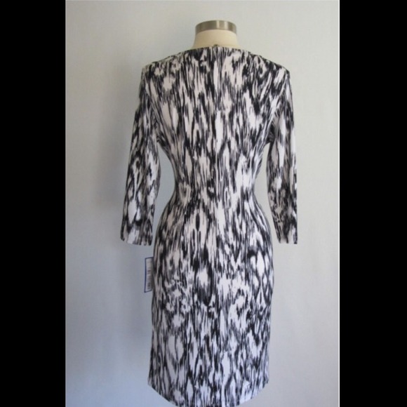 SOLD💥💥💥PETER NYGARD BLACK WHITE DRESS - Picture 4 of 4