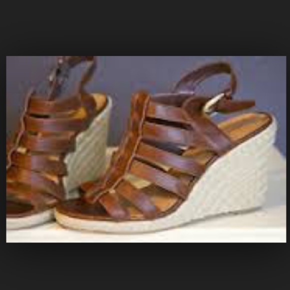 Size 10 Madden Girl wedges. Never worn!!