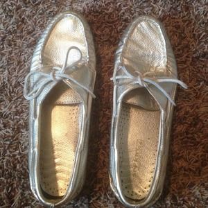 Gold Sperry's