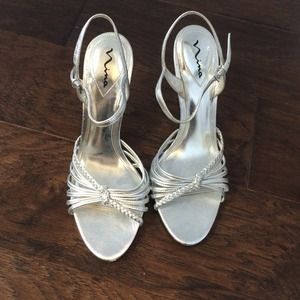 Nina silver sandals