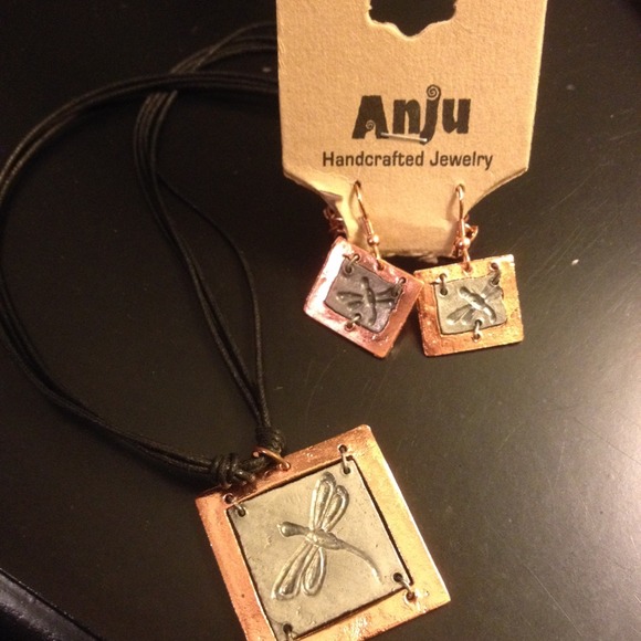 Anju Handcrafted jewelry