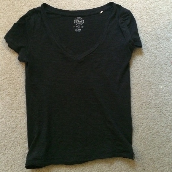Plain black Tee