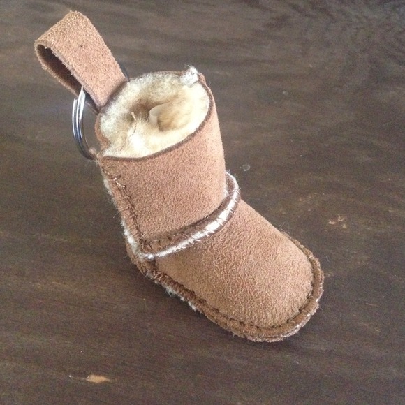 ugg boot keychain