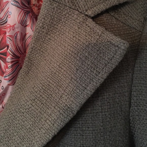 Light Brown Blazer with Belt - Picture 4 of 4