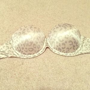 Victoria's Secret bra size 36B