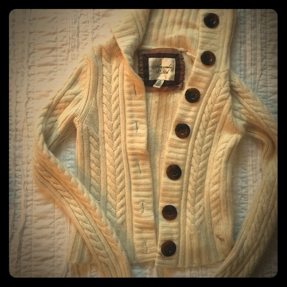 Abercrombie & Fitch Super Soft Knit Sweater ✂️SALE