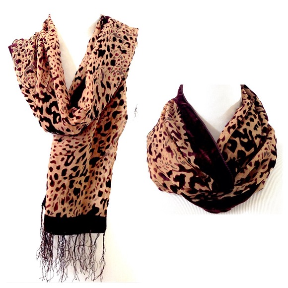 ❗️Sale❗️Classic Textured Animal Print Scarf - Picture 3 of 3