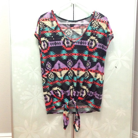 Aztec Print Shirt w/ Gold Studs (XL)