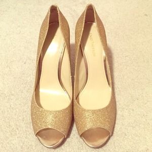 Gold sparkly high heel shoes size 10