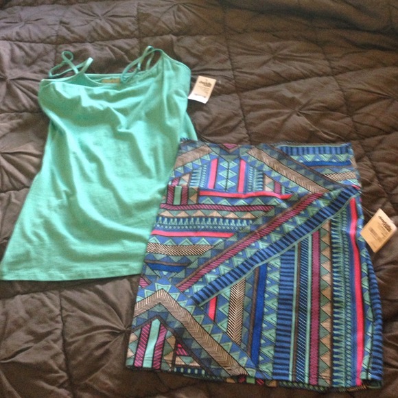 On hold Outfit & jacket bundle for @courtneyz13