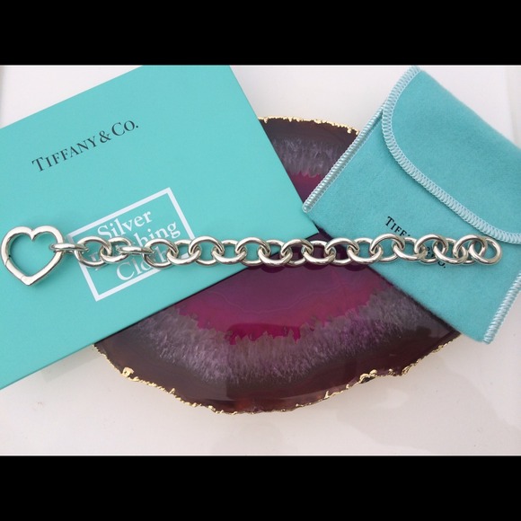 ❌SOLD❌Tiffany & Co. Heart Clasp Link Bracelet - Picture 2 of 4
