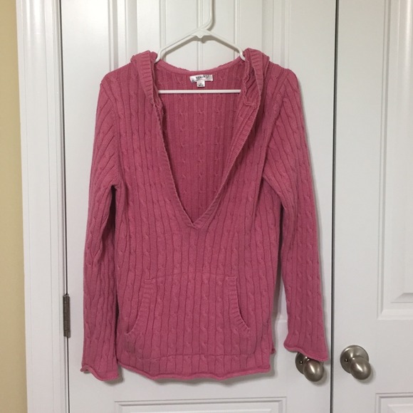 V neck sweater with hood and front pocket