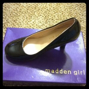 Black patent leather madden girl heels