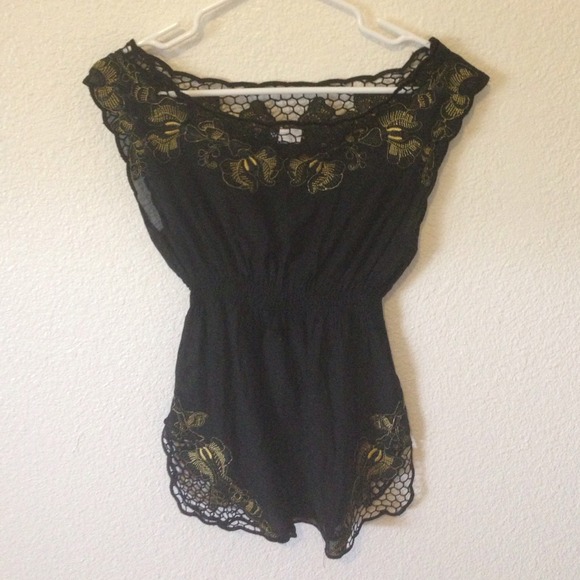 Flirty top