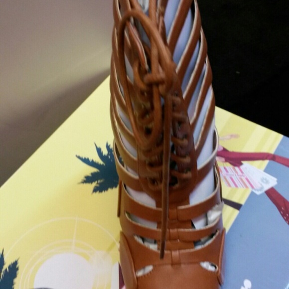 Shoes - Picture 3 of 3