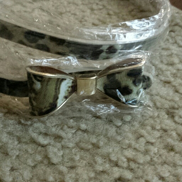 Leopard bow belt