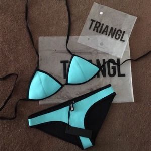✨ON SALE, DISCOUNTED SHIPPING✨ Triangl Bikini