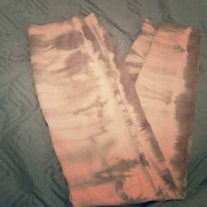 NWOT stretchy tie-dye leggings