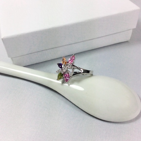 Swarovski Crystal Ring - Picture 2 of 3