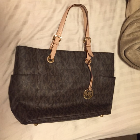 Michael Kors Jet Set MacBook Tote