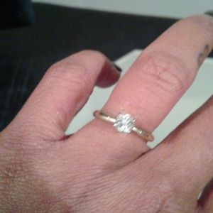 14 k diamond engagement ring