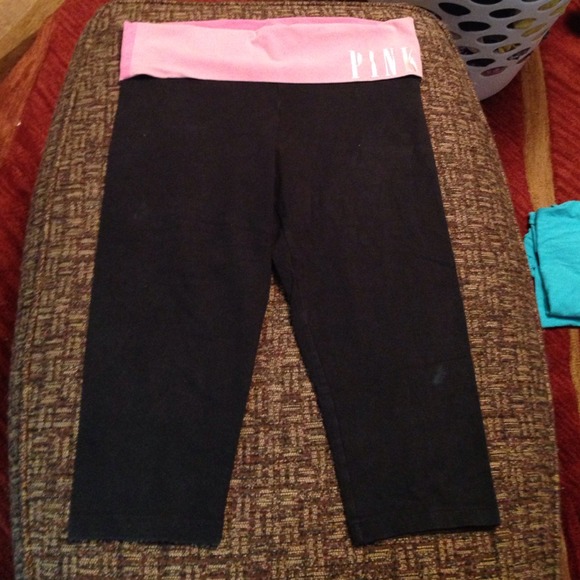 Victoria's Secret PINK cropped yoga pants