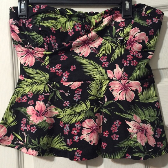 Strapless  peplum