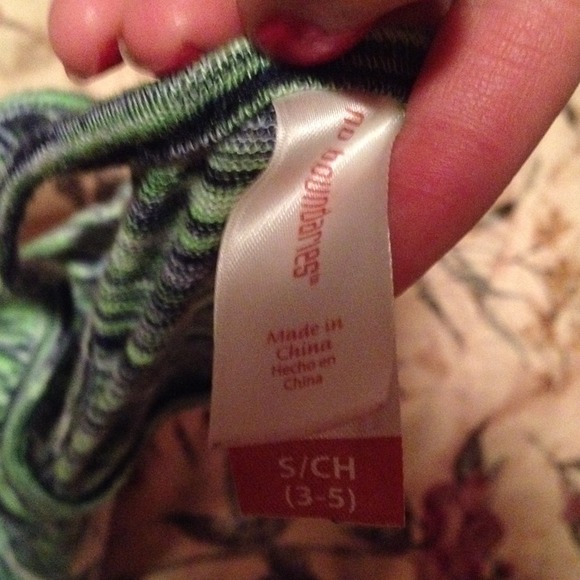 Tank top with elephant on the front. - Picture 3 of 3