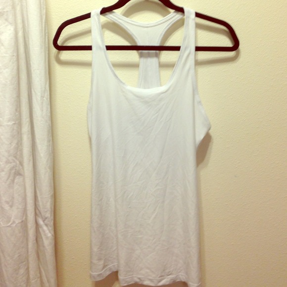 White Nike Dri-fit tank