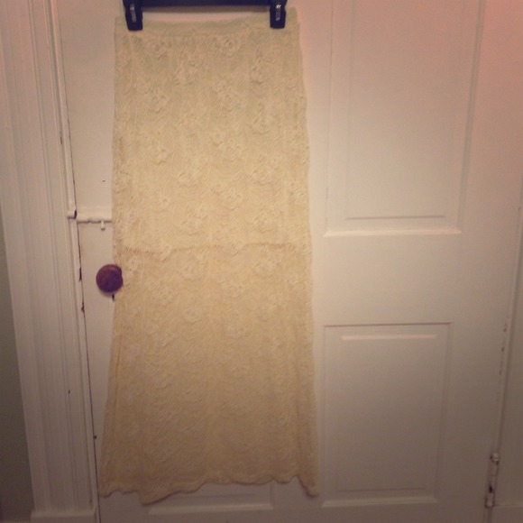 Lace maxi skirt! NWOT