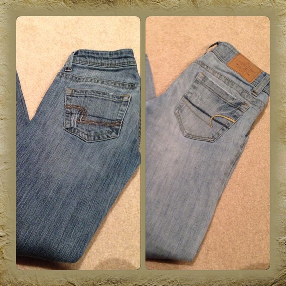 2 American eagle jeans