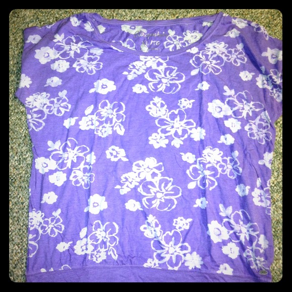 Purple flowered shirt 💜🌸