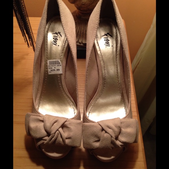 sexy heels!! - Picture 3 of 4