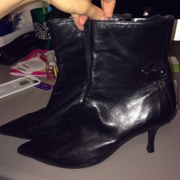 Nine West black leather short dress boots