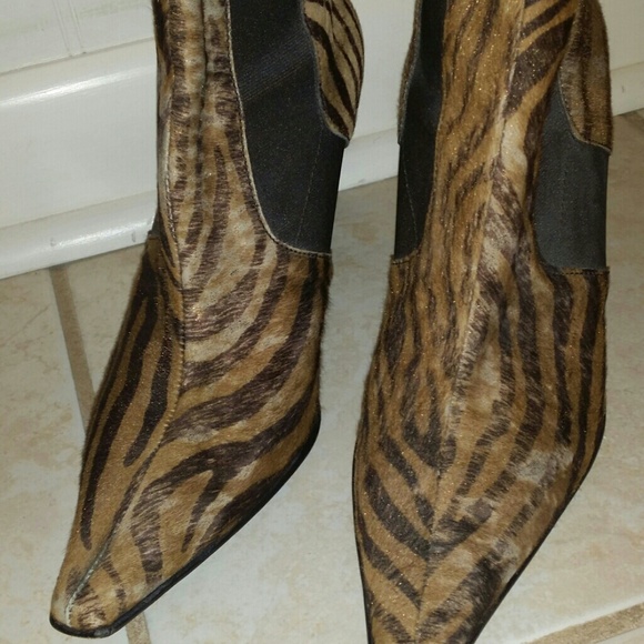 Donald Pliner pre-loved ankle boots