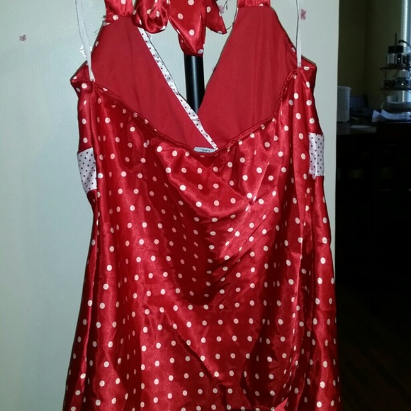 Sliky Halter top, by Vanity - Picture 3 of 4