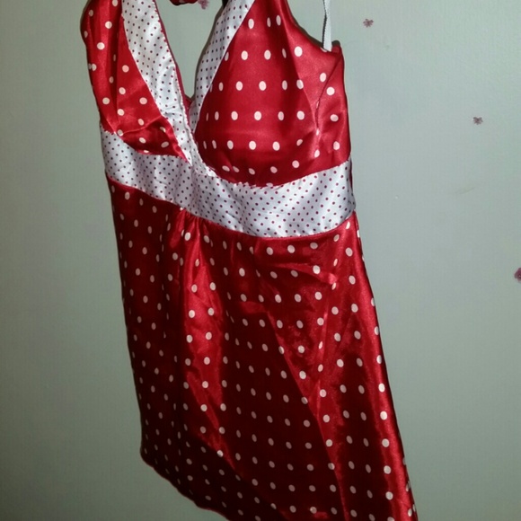 Sliky Halter top, by Vanity - Picture 4 of 4