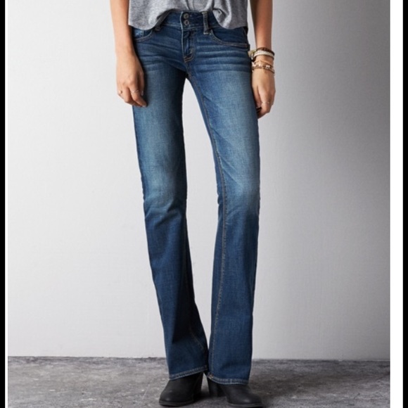 American Eagle Light Wash Jeans