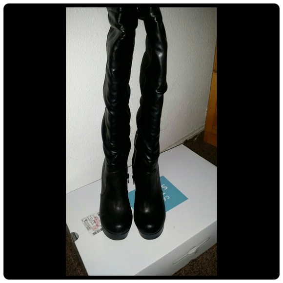 High knee boots - Picture 1 of 4