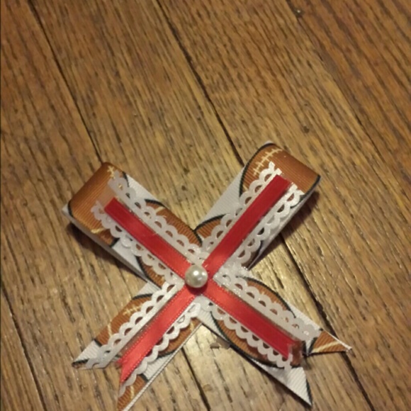 Bows - Picture 2 of 4