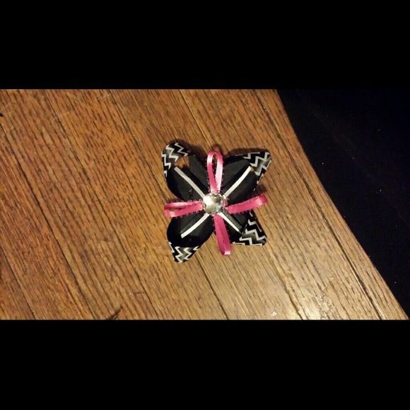 Bows - Picture 4 of 4