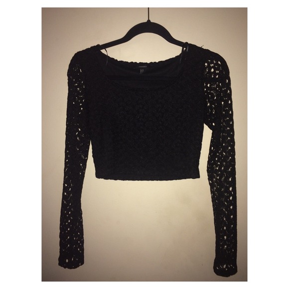 lace crop top