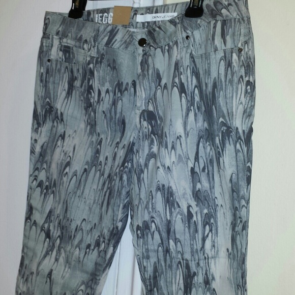 Clothes - Picture 2 of 2