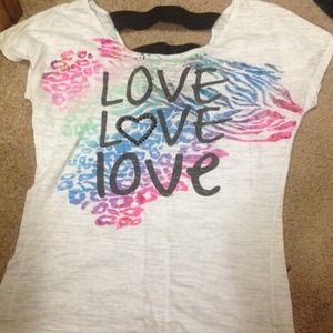 Cute shirt! Size small but fits more like a med‼️